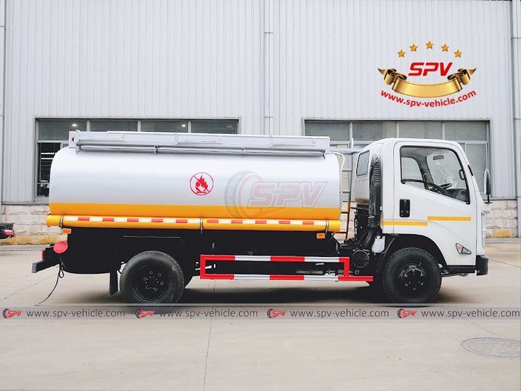 Fuel Tanker Truck JMC - RS